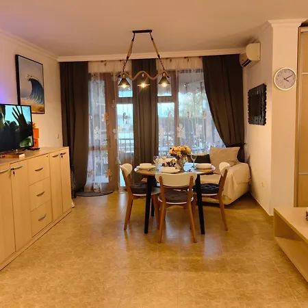 влас комплекс амфора , студио 704 Apartment