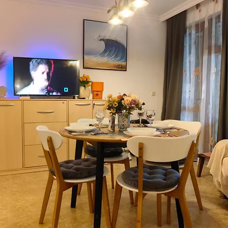 влас комплекс амфора , студио 704 Apartment *